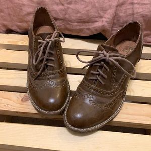 SALE! Oxford Heels (Vintage Style)